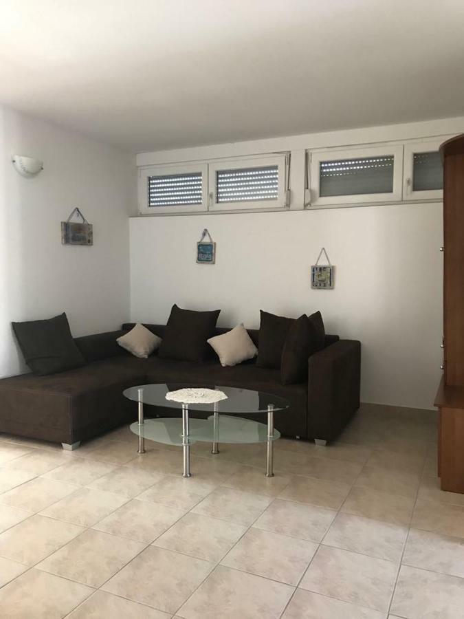 Apartmani Livk Debeljak Exterior photo